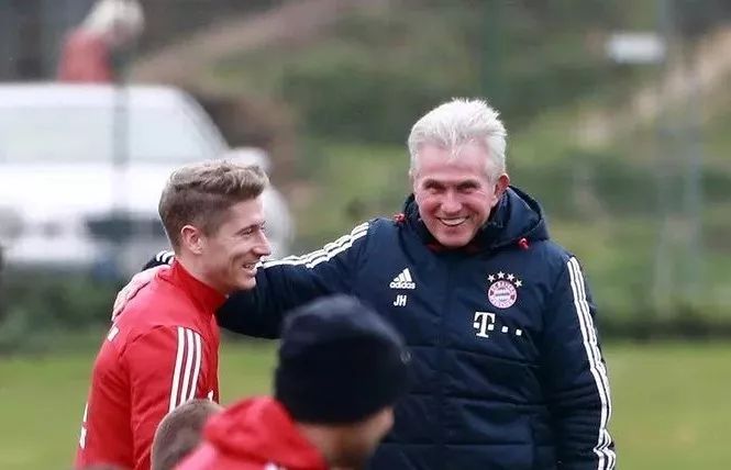 两队明星球 两队明星球