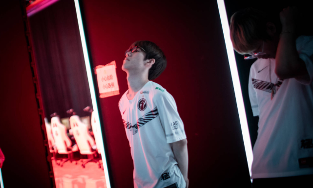 对极限党而 对极限党而